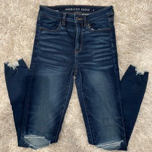 American Eagle Super Hi-Rise Jegging. Size 2 regular.